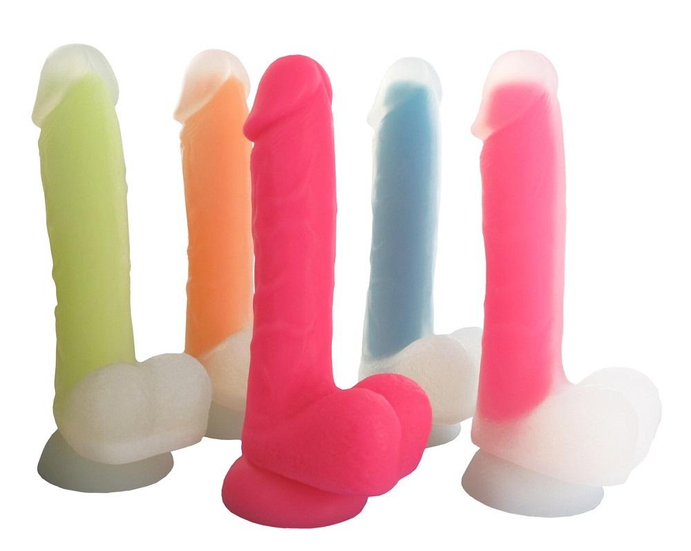 BOOM-Svetluska-dildo-svitici-ve-tme-22cm-14 BOOM Světluška dildo svítící ve tmě 22cm