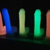 BOOM Světluška dildo svítící ve tmě 22cm