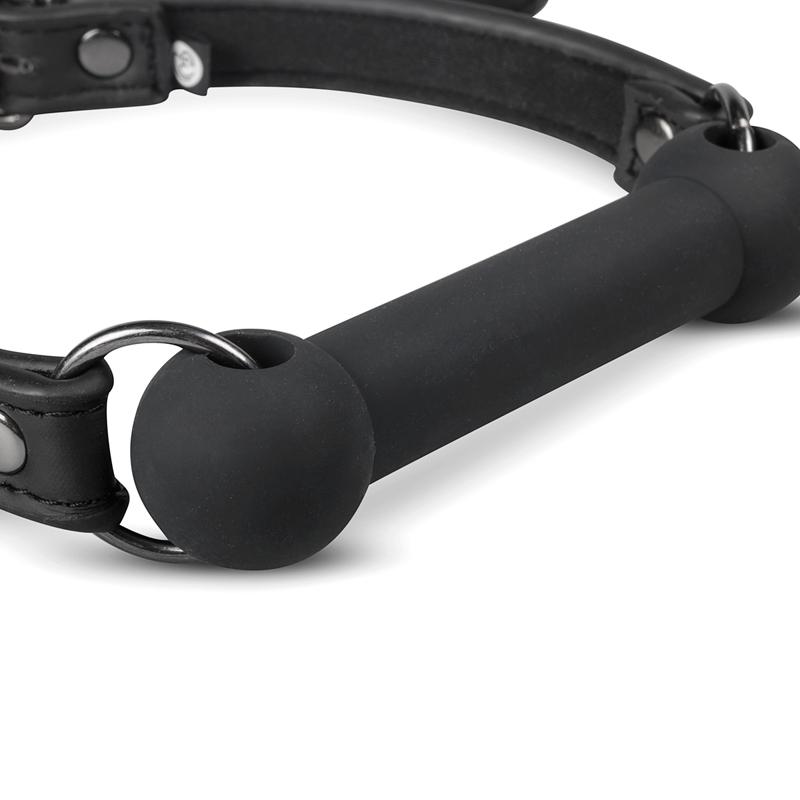 EasyToys-Silikonovy-roubik-udidlo-2 EasyToys Silikonový roubík - udidlo