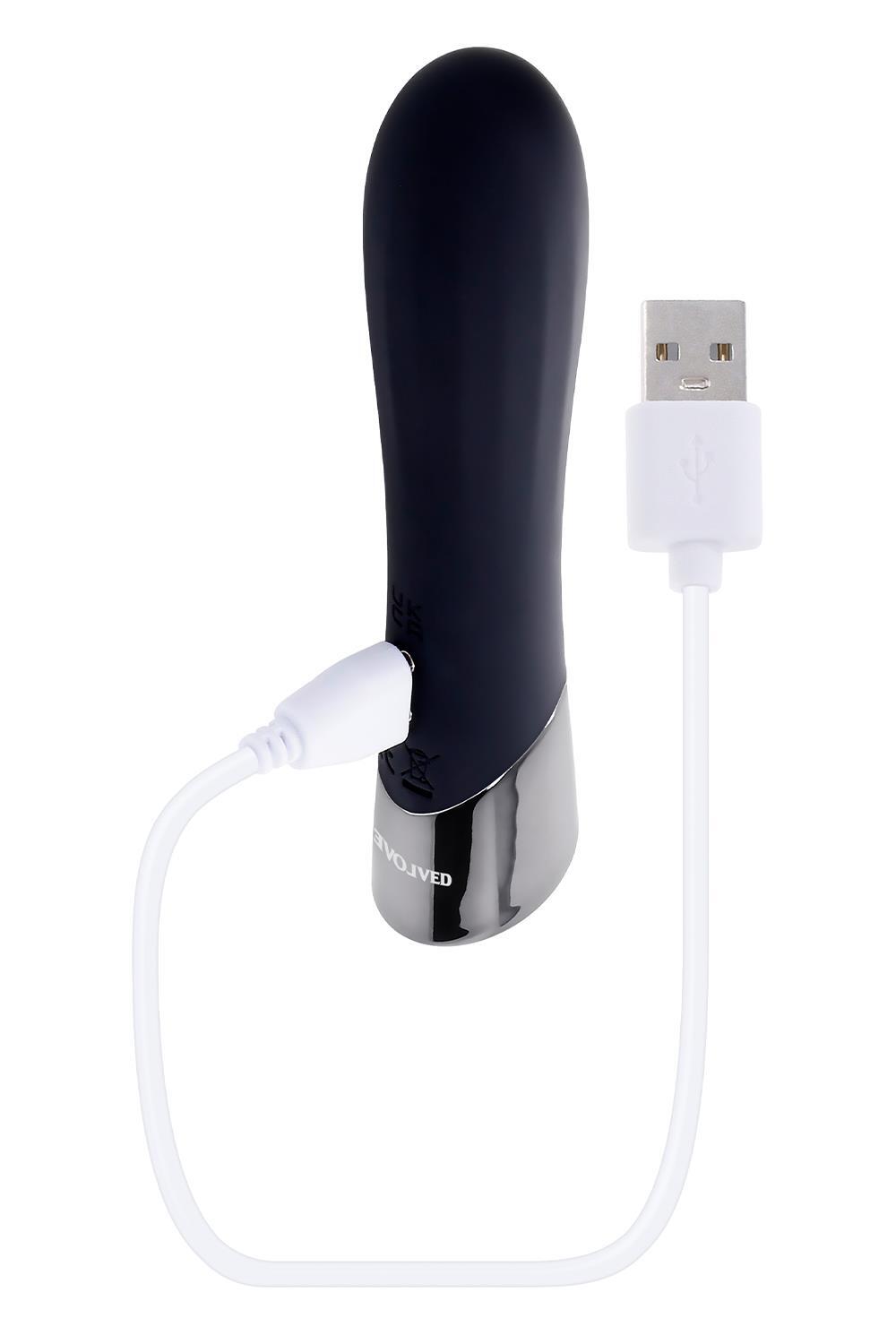 EVOLVED-Back-In-Black-vibrator-6 EVOLVED Back In Black vibrátor