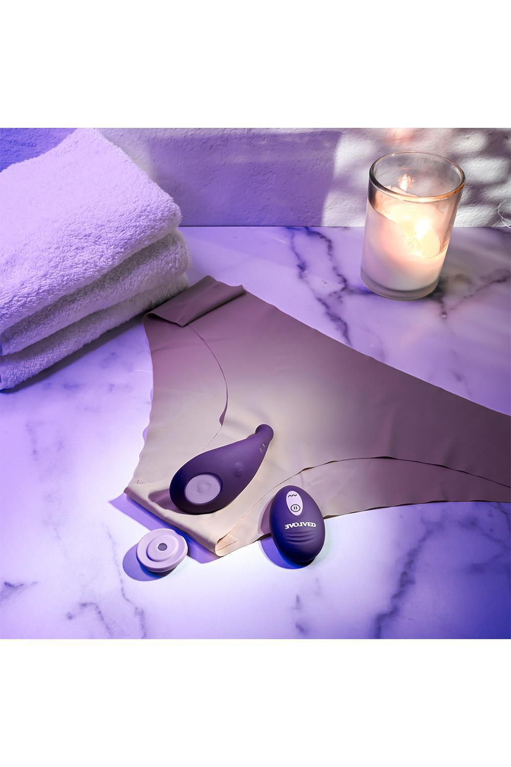 EVOLVED-Panty-Party-vibrator-do-kalhotek-12 EVOLVED Panty Party vibrátor do kalhotek