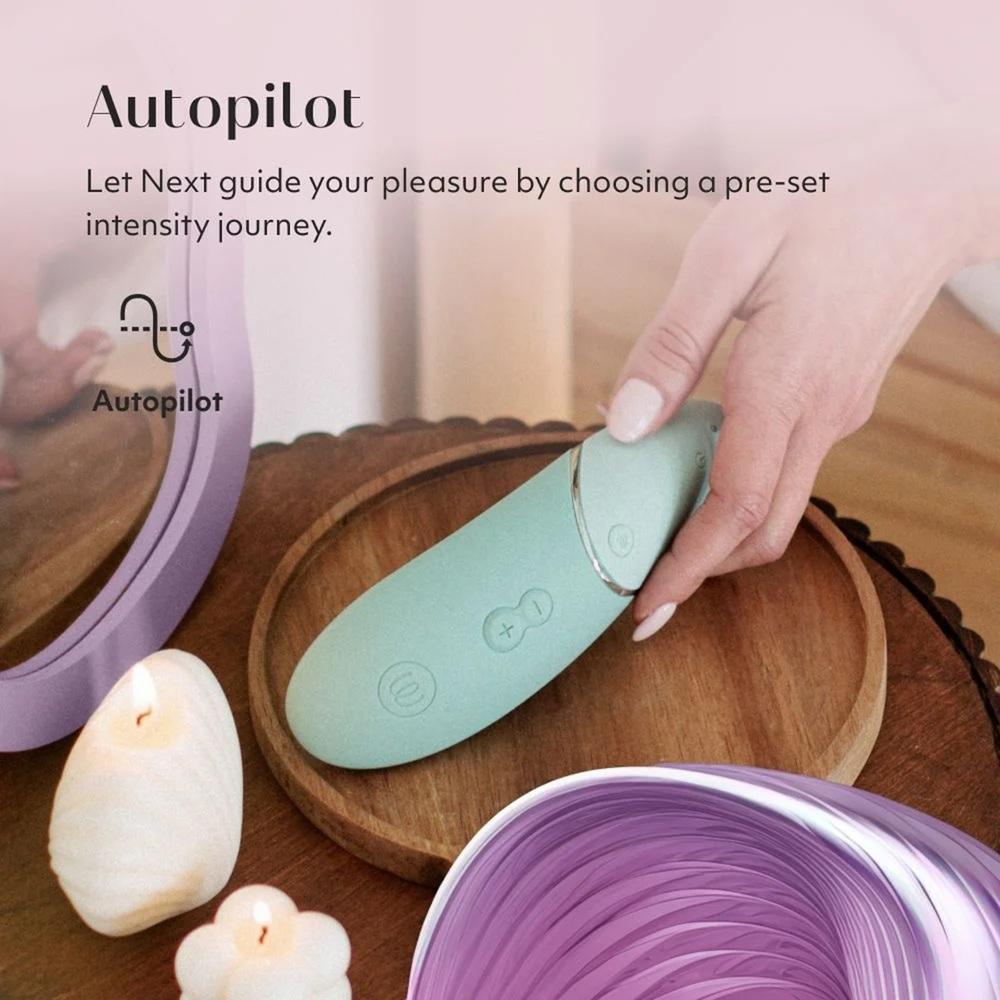 Womanizer-Next-stimulator-klitorisu-Sage-2 Womanizer Next stimulátor klitorisu - Sage